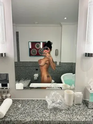 Mia Khalifa OnlyFans Leaked Free Thumbnail Picture - #E6FDk8n7Ku
