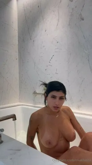 Mia Khalifa OnlyFans Leaked Free Thumbnail Picture - #FBICddKEco
