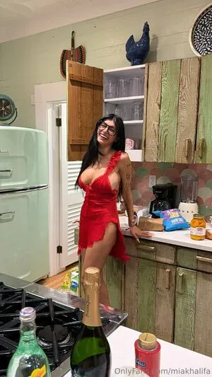 Mia Khalifa OnlyFans Leaked Free Thumbnail Picture - #ICTP4I8SKY