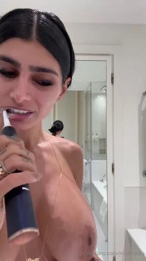 Mia Khalifa OnlyFans Leaked Free Thumbnail Picture - #KbN64sltLl