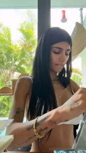 Mia Khalifa OnlyFans Leaked Free Thumbnail Picture - #MfKjCIQDQv