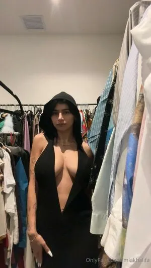 Mia Khalifa OnlyFans Leaked Free Thumbnail Picture - #T5Z71ALikF
