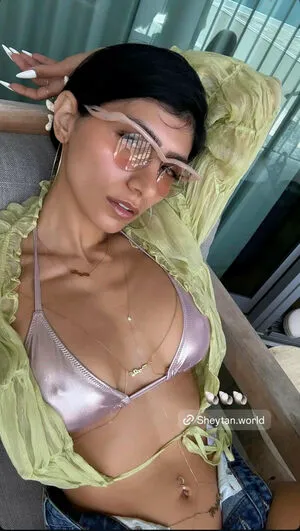 Mia Khalifa OnlyFans Leaked Free Thumbnail Picture - #YDEmFAcefD