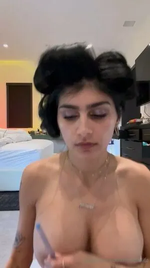 Mia Khalifa OnlyFans Leaked Free Thumbnail Picture - #bBel8eKoy2