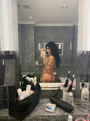 Mia Khalifa OnlyFans Leaked Free Thumbnail Picture - #c32Ep7WPfk