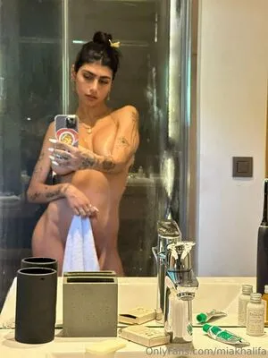 Mia Khalifa OnlyFans Leaked Free Thumbnail Picture - #e4wgWqSqse