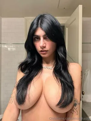 Mia Khalifa OnlyFans Leaked Free Thumbnail Picture - #sdPvtUdXAq