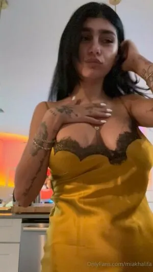 Mia Khalifa OnlyFans Leaked Free Thumbnail Picture - #wcdwj2R8Ju