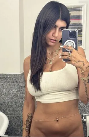 Mia Khalifa OnlyFans Leaked Free Thumbnail Picture - #2Jk4roshGe