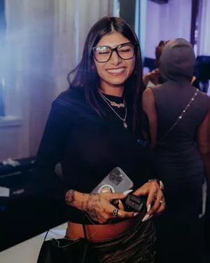 Mia Khalifa OnlyFans Leaked Free Thumbnail Picture - #3Wf9I402ZO