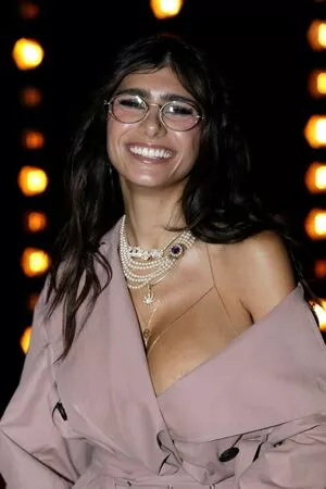 Mia Khalifa OnlyFans Leaked Free Thumbnail Picture - #5avlzHf2iv