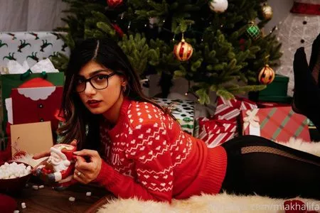 Mia Khalifa OnlyFans Leaked Free Thumbnail Picture - #5vX1NV0X32