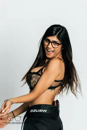 Mia Khalifa OnlyFans Leaked Free Thumbnail Picture - #6rOdVp35On