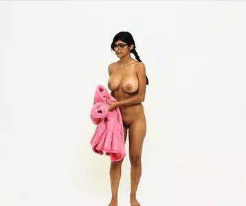 Mia Khalifa OnlyFans Leaked Free Thumbnail Picture - #8xxjmeTjq8