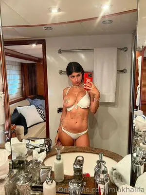 Mia Khalifa OnlyFans Leaked Free Thumbnail Picture - #ALdLZ81DXZ