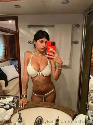 Mia Khalifa OnlyFans Leaked Free Thumbnail Picture - #Ac84Etcs5D