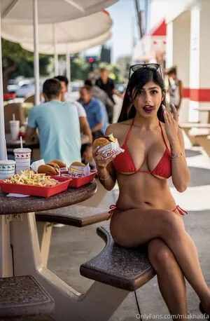 Mia Khalifa OnlyFans Leaked Free Thumbnail Picture - #CfMCtsNitB