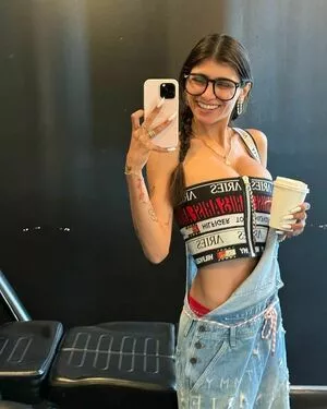 Mia Khalifa OnlyFans Leaked Free Thumbnail Picture - #FH9tH6tPot