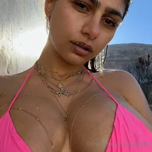 Mia Khalifa OnlyFans Leaked Free Thumbnail Picture - #KxI1903uc4