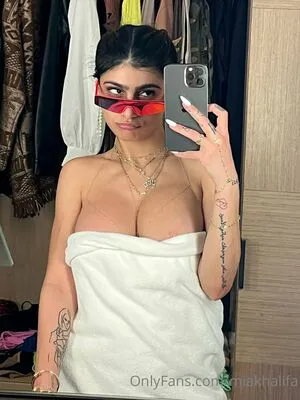 Mia Khalifa OnlyFans Leaked Free Thumbnail Picture - #L2Hw24BEQN