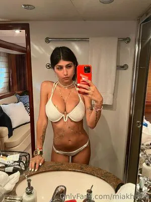 Mia Khalifa OnlyFans Leaked Free Thumbnail Picture - #PKHTsS2hsf