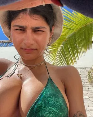 Mia Khalifa OnlyFans Leaked Free Thumbnail Picture - #TTs7kJKI46