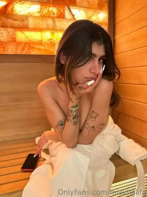 Mia Khalifa OnlyFans Leaked Free Thumbnail Picture - #c8iZfNpXE4