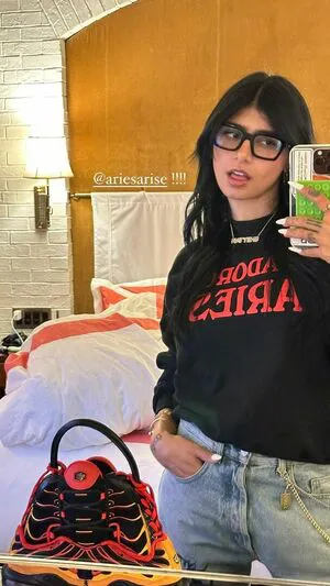 Mia Khalifa OnlyFans Leaked Free Thumbnail Picture - #sLySlSh2Br