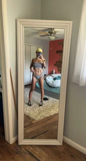 Mia Mae OnlyFans Leaked Free Thumbnail Picture - #EtvaOJlxD3
