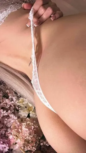 Mia Mi OnlyFans Leaked Free Thumbnail Picture - #3fc8E61DXC