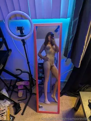 Mia Moore OnlyFans Leaked Free Thumbnail Picture - #DYOLhU2Qav