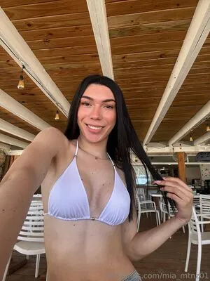 Mia Mtnz01 OnlyFans Leaked Free Thumbnail Picture - #4zqKD3l4Nq