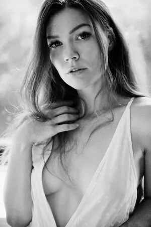 Mia Sollis OnlyFans Leaked Free Thumbnail Picture - #x3seenlK6n