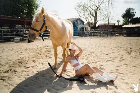 Mia Valentine Mia V OnlyFans Leaked Free Thumbnail Picture - #FlUxewOsPi