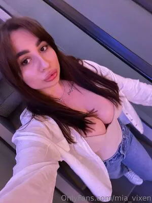 Mia Vixen OnlyFans Leaked Free Thumbnail Picture - #7hiLMLyMlm