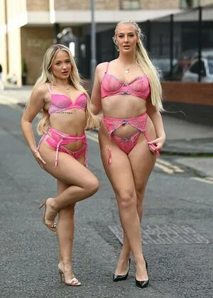 Mia Winward Dunn OnlyFans Leaked Free Thumbnail Picture - #24gMYLo8UW
