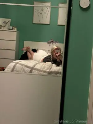 Miaarely OnlyFans Leaked Free Thumbnail Picture - #7DHp5NeNFe