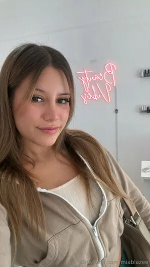 Miablazee OnlyFans Leaked Free Thumbnail Picture - #ky881ivGGz
