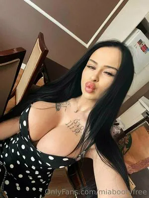 Miabootyfree OnlyFans Leaked Free Thumbnail Picture - #5SKWKy75SL