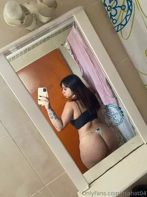 Miahot04 OnlyFans Leaked Free Thumbnail Picture - #GCJO015md4