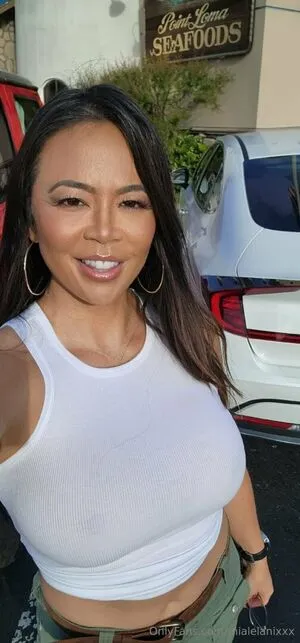 Mialelanixxx OnlyFans Leaked Free Thumbnail Picture - #2d4L3SAWMp
