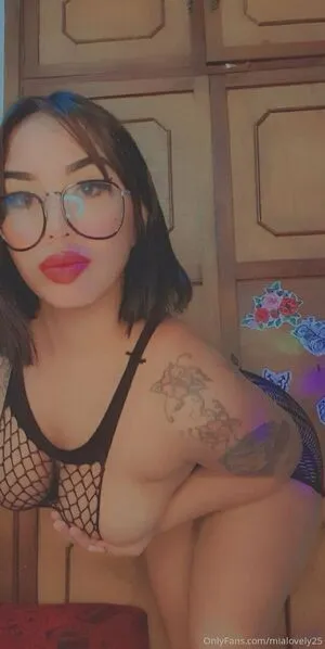 Mialovely25 OnlyFans Leaked Free Thumbnail Picture - #El4AtXiilP