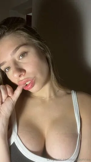 Mialuna Official OnlyFans Leaked Free Thumbnail Picture - #77aoJtQmgf