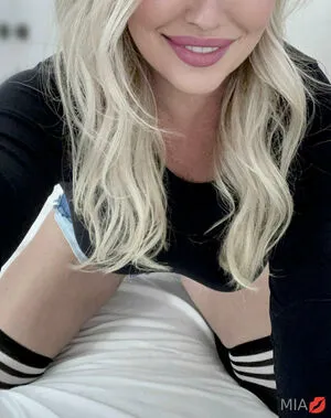 Miamartin OnlyFans Leaked Free Thumbnail Picture - #iMPx0AuLtj