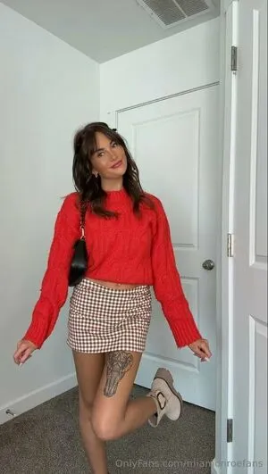 Miamonroefans OnlyFans Leaked Free Thumbnail Picture - #Emme5da9ag