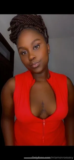 Miamonroesexy OnlyFans Leaked Free Thumbnail Picture - #0efp5AWtMG