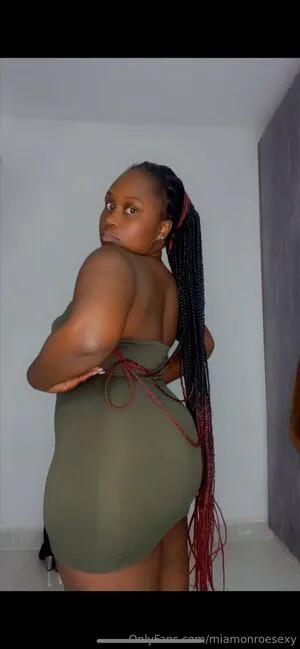 Miamonroesexy OnlyFans Leaked Free Thumbnail Picture - #2FYd4UxgVV