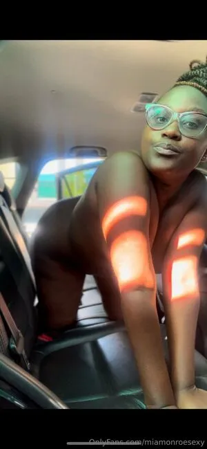 Miamonroesexy OnlyFans Leaked Free Thumbnail Picture - #baz4edrNTV