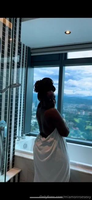 Miamonroesexy OnlyFans Leaked Free Thumbnail Picture - #rJAG0TzgLW