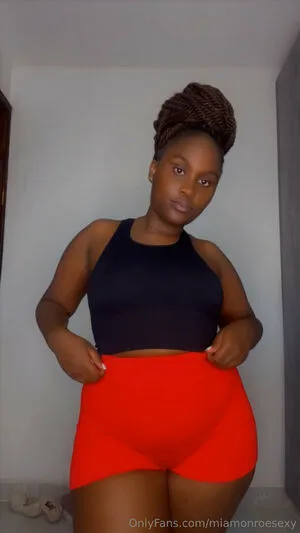 Miamonroesexy OnlyFans Leaked Free Thumbnail Picture - #vzXGrc5ADU